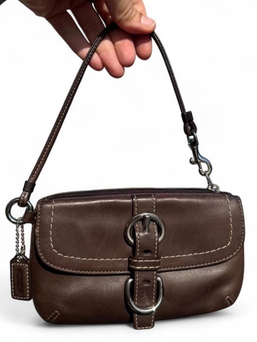 vintage coach chocolate brown soho buckle wristlet / mini bag 🤎